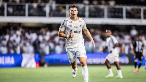 Centroavante argentino é o titular com Carille