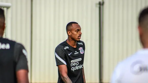 Foto: Felipe Szpak / Agência Cirinthians – Raul Gustavo, zagueiro do Corinthians