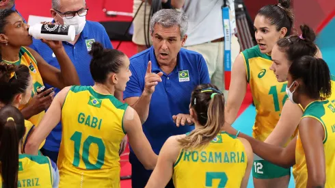 Brasil de José Roberto Guimarães: medalha de prata nos Jogos Olímpicos de Tóquio (Foto: Toru Hanai/Getty Images)