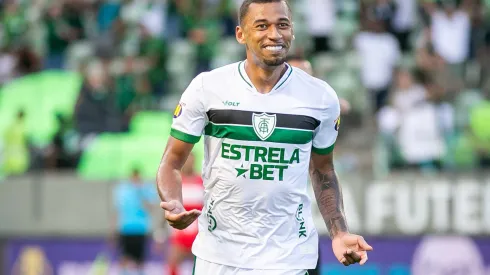 Revelado no São Paulo, Fabinho brilha no América-MG
