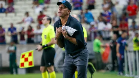 Reanto Gaúcho pressionado no comando do Grêmio