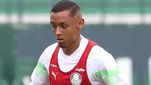 Michel, zagueiro do Palmeiras, em treinamento na Academia - Foto: Cesar Greco/Palmeiras