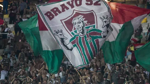 Torcida do Fluminense será mandante no Maracanã.
