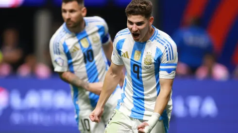 Julian Alvarez da Argentina celebrates gol na Copa América. (Foto de Hector Vivas/Getty Images)
