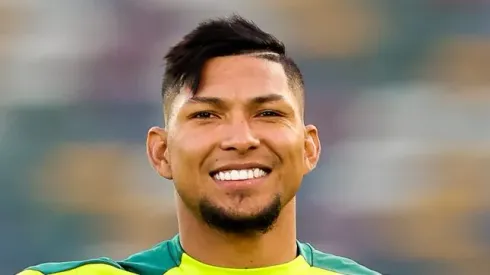 Rony durante treinamento em Abu Dhabi. Atacante sofre críticas da torcida. (Foto: Fabio Menotti/Palmeiras).