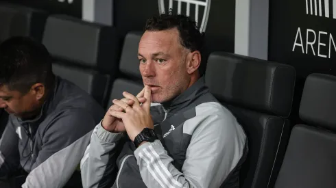 Gabriel Milito prepara o time deste domingo.