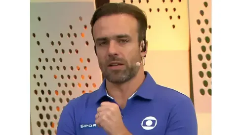 Foto: Reprodução/TV Globo – Roger Flores, comentarista da TV Globo
