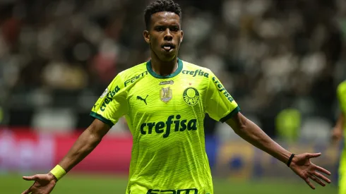 Estevao jogador do Palmeiras comemora seu gol durante partida contra o Atletico-MG. Foto: Gilson Lobo/AGIF
