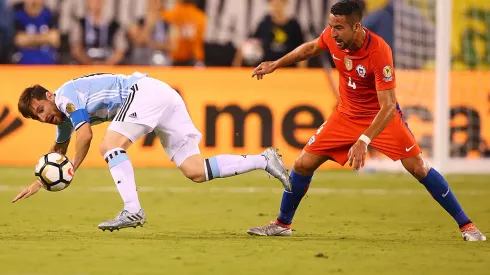 Argentina e Chile decidiram a Copa América em 2016. 
