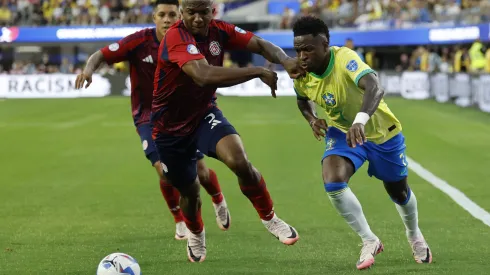 Vini Jr do Brasil contra Costa Rica na Copa América. (Foto de Kevork Djansezian/Getty Images)