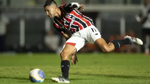 Foto: Jorge Rodrigues/AGIF – Nestor saiu com dores diante do Vasco 
