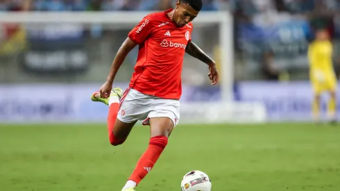 Foto: Pedro H. Tesch/AGIF - Matheus Dias é alvo da Europa