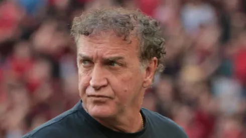 PR - CURITIBA - 23/06/2024 - BRASILEIRO A 2024, ATHLETICO-PR X CORINTHIANS - Cuca tecnico do Athletico-PR durante partida contra o Corinthians no estadio Arena da Baixada pelo campeonato Brasileiro A 2024.