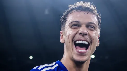 Vitinho comemora gol pelo Cruzeiro. Foto: Gustavo Aleixo/Cruzeiro