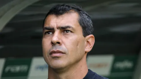 Fábio Carille durante partida contra o Palmeiras. Treinador está perto de fechar com o Timão.
