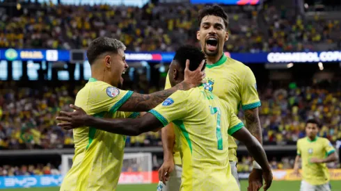 Seleção Brasileira precisa garantir a classificação. Kevork Djansezian/Getty Images.
