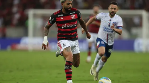 Flamengo topa ficar com Gabigol até dezembro
