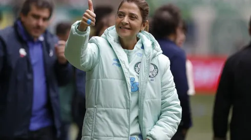 Leila Pereira do Palmeiras tomou chápeu do Flamengo 
