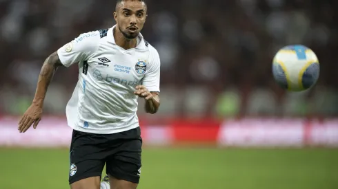 Fábio lateral do Grêmio sentiu lesão 
