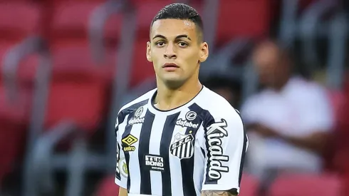 RS – Porto Alegre – 28/11/2021 – BRASILEIRO A 2021, INTERNACIONAL X SANTOS – Kaiky jogador do Santos durante partida contra o Internacional no estadio Beira-Rio pelo campeonato Brasileiro A 2021. Foto: Pedro H. Tesch/AGIF
