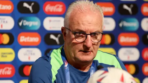 Dorival Júnior tem duelo difícil diante do Uruguai. 
