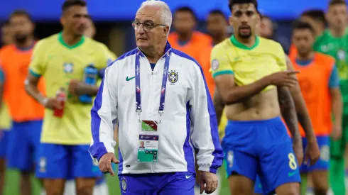 Dorival Júnior vê a Seleção com vantagem diante da Colômbia.