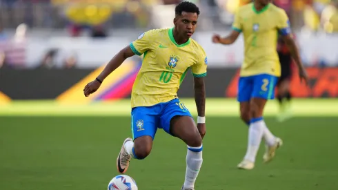 Rodrygo foi revelado pelo Santos
