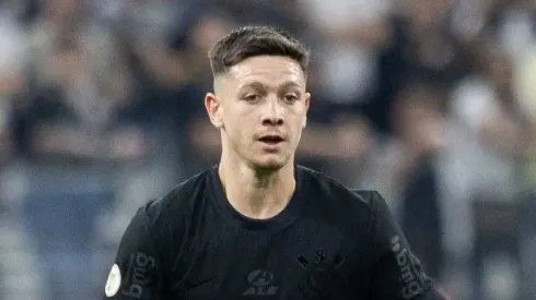 Rodrigo Garro, jogador do Corinthians, durante partida contra o Fortaleza no estádio Arena Corinthians pelo Brasileirão Série A 2024. Foto: Fabio Moreira Pinto/AGIF