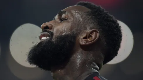 Gerson, jogador do Flamengo, lamenta durante partida contra o Bahia no estádio Maracanã pelo Brasileirão Série A 2024. Foto: Alexandre Loureiro/AGIF
