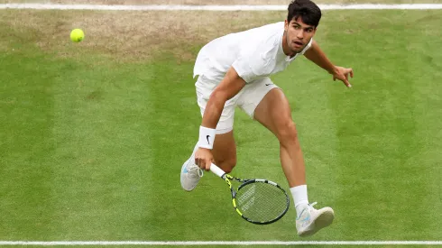 Carlos Alcaraz venceu Tommy Paul nas quartas de final de Wimbledon em 2024 (Foto: Clive Brunskill/Getty Images)