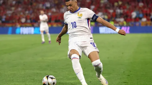 Mbappé fez Eurocopa discreta pela França e descansará alguns dias antes de estreia pelo Real Madrid (Foto: Alex Grimm/Getty Images)
