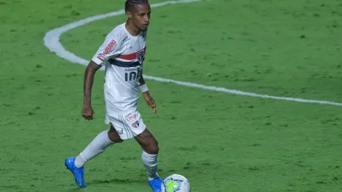 Tchê Tchê gerou dívida ao Botafogo por passagem pelo São Paulo. 
