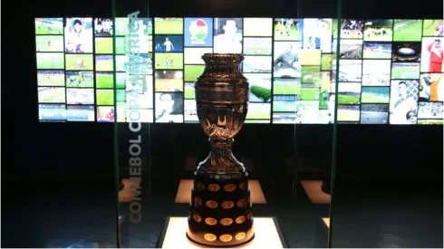 Foto: Christian Alvarenga/Getty Images – Troféu da Copa América
