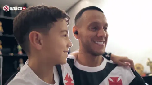 Vasco anuncia a contratação de Souza. Foto: Reprodução Vasco TV.