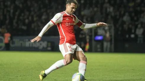 Alan Patrick em partida pelo Internacional. Foto: Lucas Gabriel Cardoso/AGIF