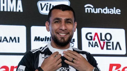 Alonso apresentado no Atlético. Foto: Pedro Souza / Atlético