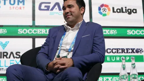 Deco é diretor do Barcelona e quer levar xodó do Flamengo
