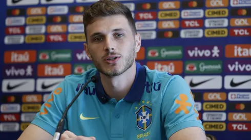 Seleção Brasileira conta com Bento mesmo após venda para Arábia 