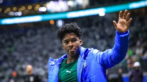 Endrick despedindo do Palmeiras para atuar no Real Madrid. Foto: Marcello Zambrana/AGIF
