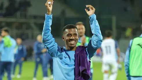 FLORENCE, ITALY – OCTOBER 10: Marcos Antônio Calcio Silva Santos of SS Lazio applauds the fans after during the Serie A match between ACF Fiorentina and SS Lazio at Stadio Artemio Franchi on October 10, 2022 in Florence, Italy.  (Photo by Gabriele Maltinti/Getty Images)
