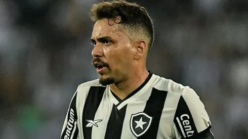Eduardo durante partida entre Botafogo e Vitória, no Estádio Nilton Santos, pela Copa do Brasil, no dia 02/05/2024.