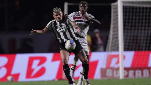 São Paulo e Botafogo empataram em 2 a 2 no melhor jogo do Brasileirão de 2024. Foto: Ettore Chiereguini/AGIF
