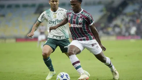 RIO DE JANEIRO, BRAZIL – AUGUST 5: Jhon Kennedy of Fluminense competes for the ball with Marcos Rocha of Palmeiras during the match between Fluminense and Palmeiras as part of Brasileirao Series A 2023 at Maracana Stadium on August 5, 2023 in Rio de Janeiro, Brazil. (Photo by Alexandre Loureiro/Getty Images)