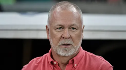 Mano Menezes revela estratégia para conquistar vitória
