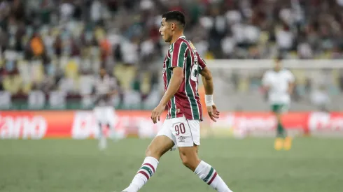 Kevin Serna fez sua estreia pelo Fluminense na vitória contra o Palmeiras. Foto:  LUCAS MERÇON / FLUMINENSE F.C.

