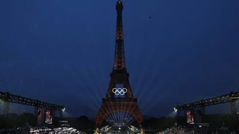 Vista da Torre Eiffel na abertuda das Olimpíadas de Paris. (Foto de Jamie Squire/Getty Images)
