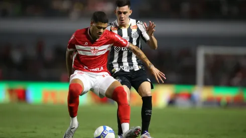 CRB x Santos se enfrentam pelo Brasileiro da Serie B 2024. Foto: Marlon Costa/AGIF
