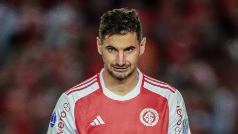 Alario pode deixar o Internacional na janela
