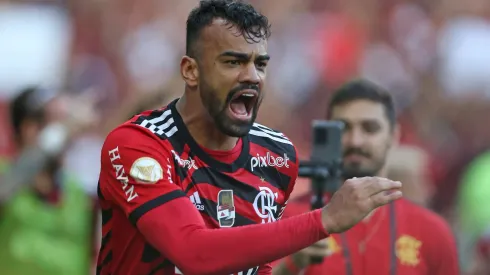 Fabrício Bruno com a camisa do Flamengo
