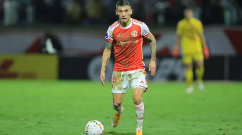 Aránguiz deixou o Internacional